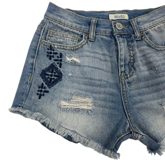Mudd High Rise Embroidered Fray Hem Denim Shorts Med Wash Girl Size 5 - Picture 3 of 8